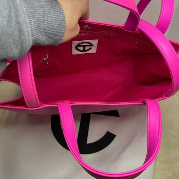 Telfar Azalea ✨SOLD OUT✨ Tote Bag - Picture 9 of 12